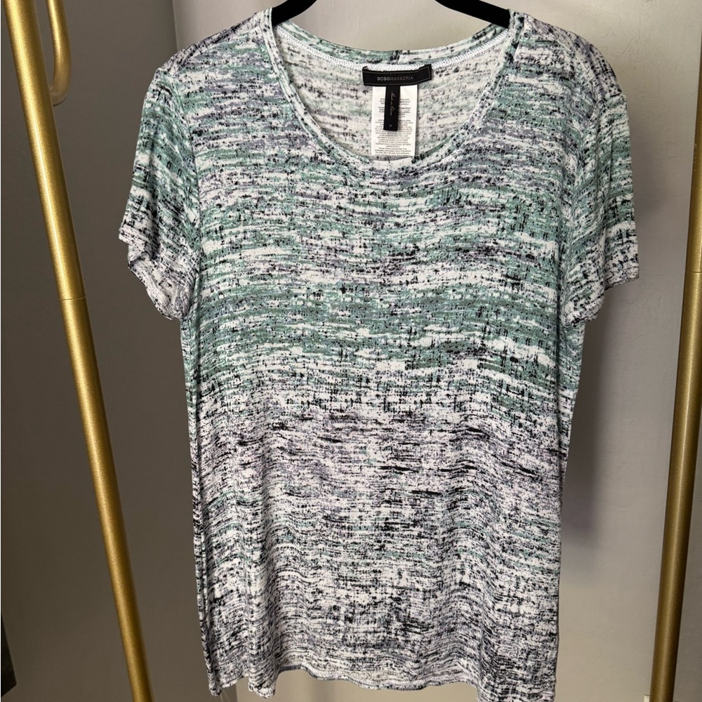 Women's Green and Black Patterned Top